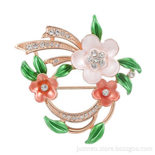Women brooch, copper alloy plated with white/rose gold and enamel flower